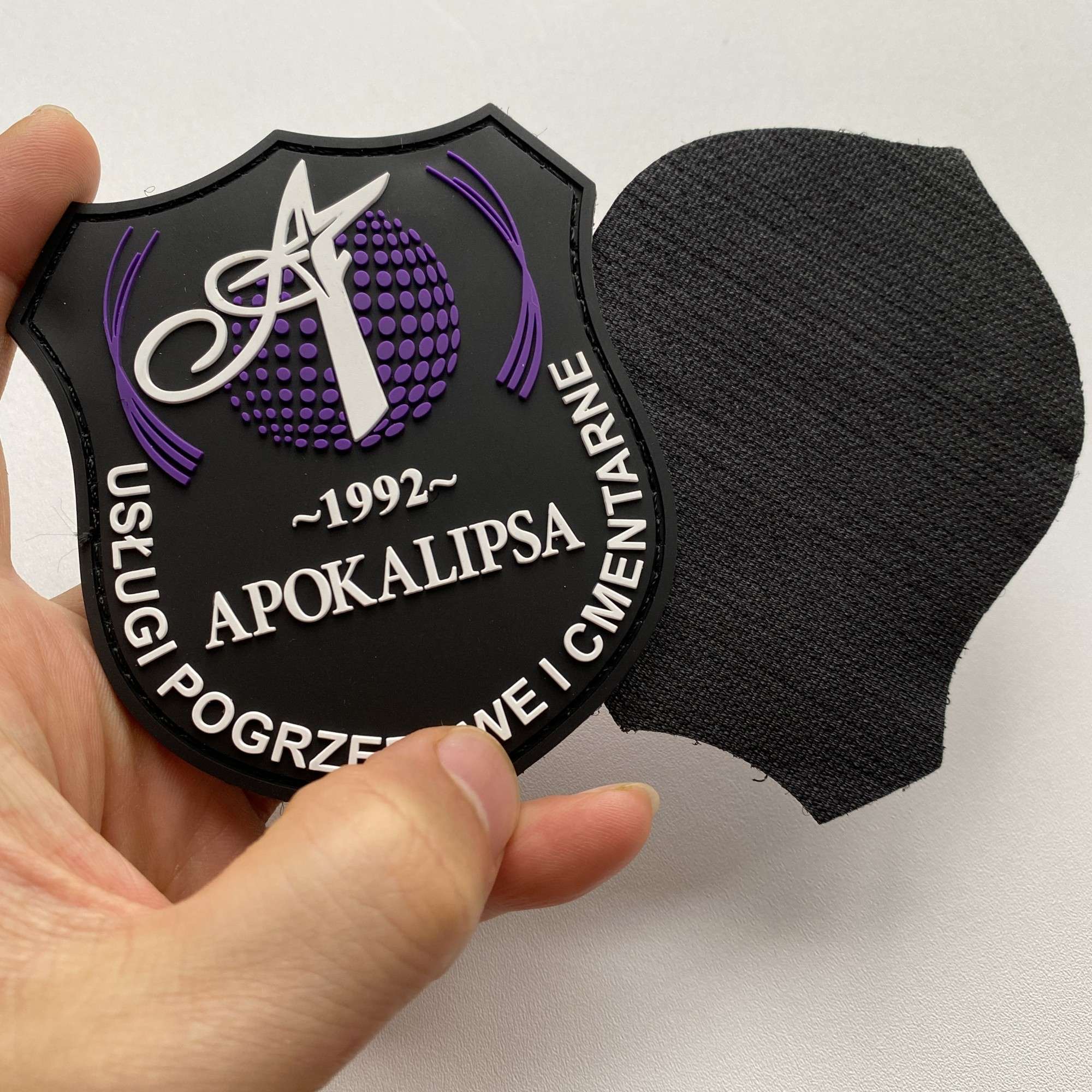 Badge in gomma personalizzato  - Outdoor Adventure Logo recensione e prezzo